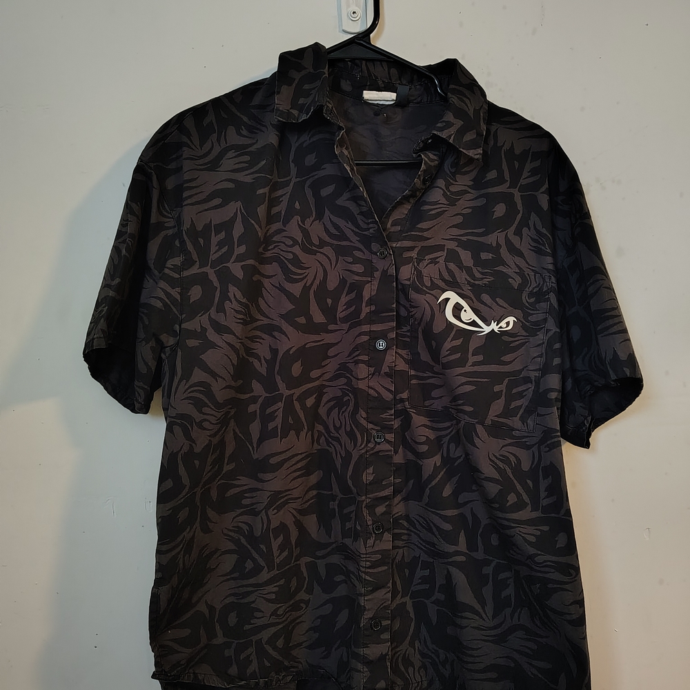 No Fear x H&M Grey And Black Logo Pattern Short Sleeve Button Down Size XS